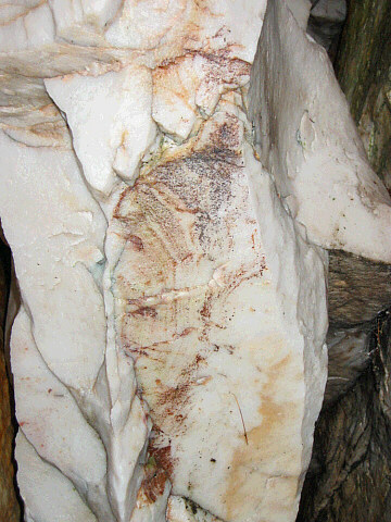 Image in quartzite