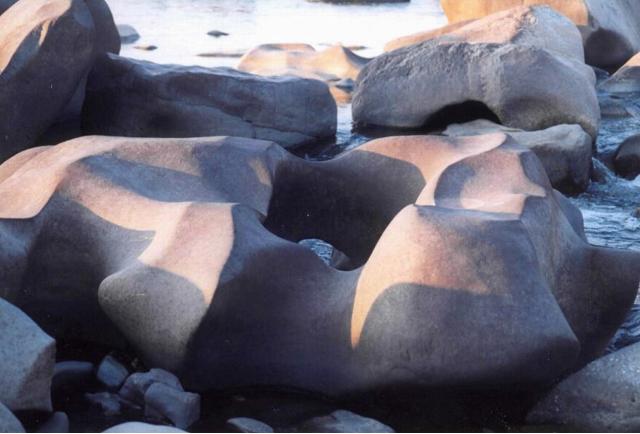 Curved rocks at Three Mile Island